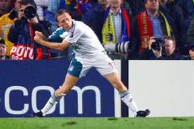 九游娱乐首页-曼联客场挑战切尔西,谁能笑到最后呢